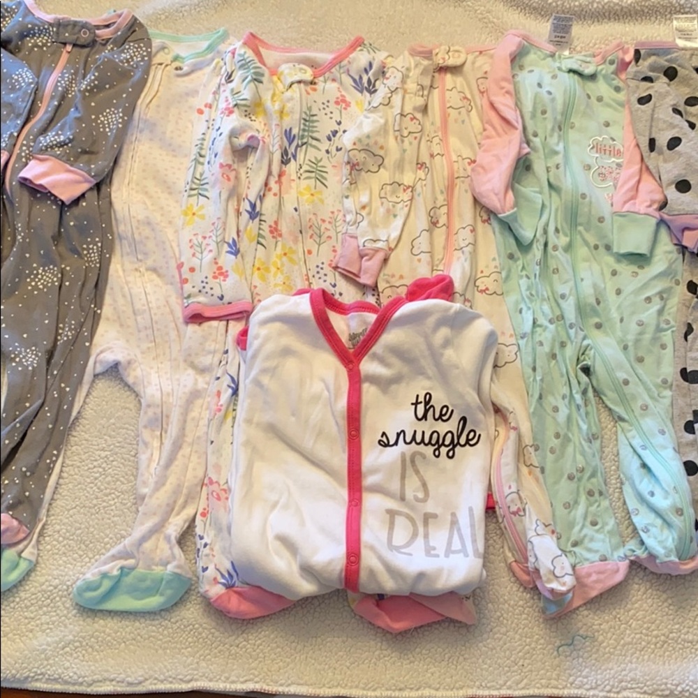 Infant girls pajamas 6-9 month